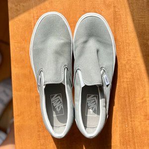 Vans Classic Slip-Ons Gray Low Sneakers (Women's Size: 9)